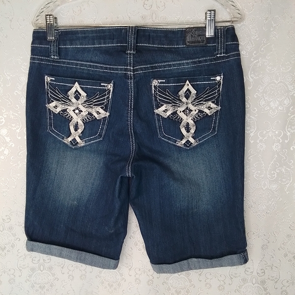 Love Nation denim Bermuda shorts with white leather design size 8 - Picture 3 of 5